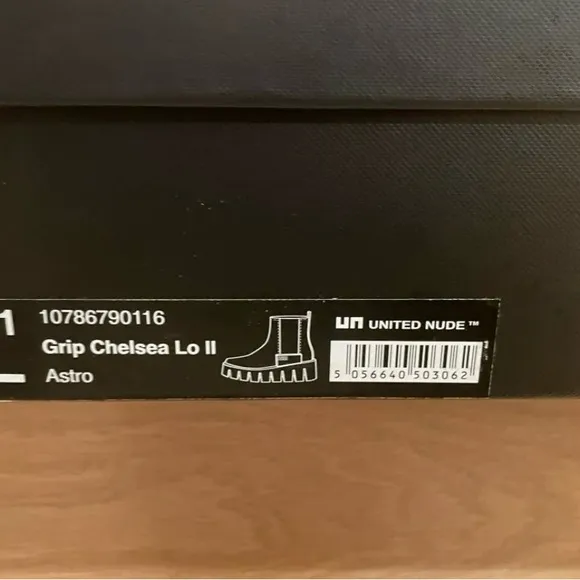 NEW—GRIP CHELSEA LO II by United Nude (W10)