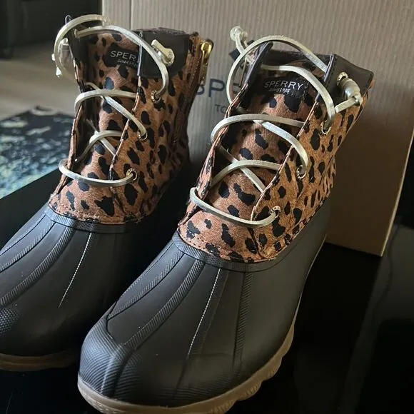 NEW SPERRY gulf duck toe boots