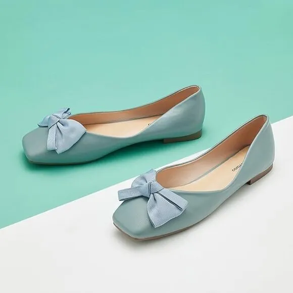 NIB. C.Paravano Women's Flats. Blue. Size 6.5 - but fits like an 8.