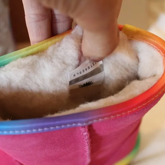 NIB UGG GIRL'S RAINBOW SUEDE‎ SHEARLING BOOTS FUSCHIA PINK PURPLE