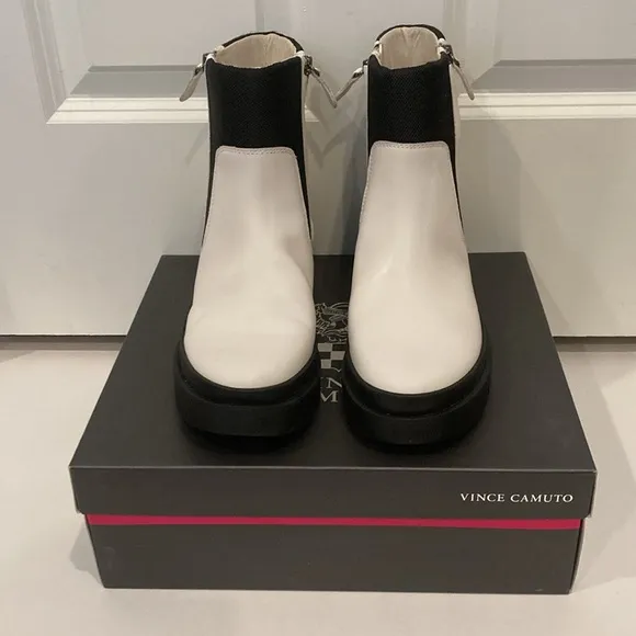 NIB Vince Camuto Kaskona Boots, Size Women’s 8.5, Coconut Cream, Lug sole‎