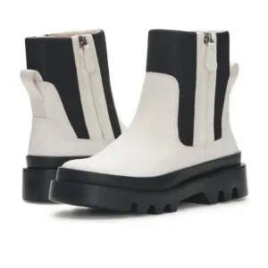 NIB Vince Camuto Kaskona Boots, Size Women’s 8.5, Coconut Cream, Lug sole‎
