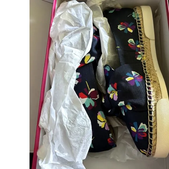 NIB Vince Camuto Tratida Canvas Slip On Espadrilles Women's Size 9 M Navy Floral