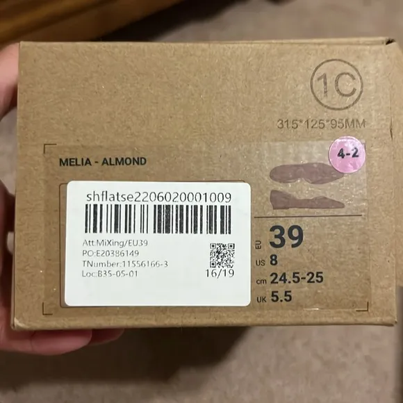 NIB - Vivaia Pointed-Toe D'Orsay Flats (Melia) - size 8