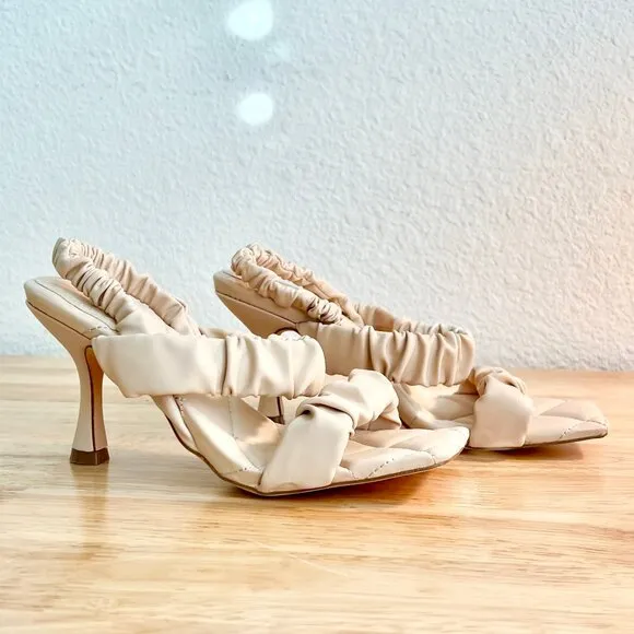 NIB Women's 8US Nude Beige Vegan Leather Strappy Square Toe Quilted Sandal Heels