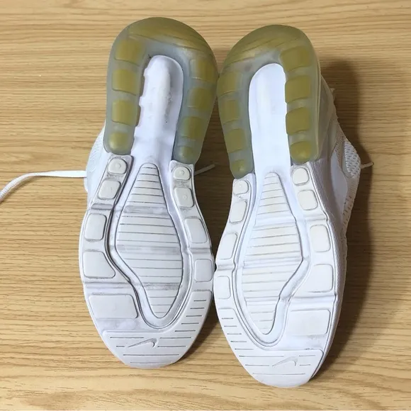 Nike Air 270 Sneakers 943345-103 Unisex Size 6Y.
