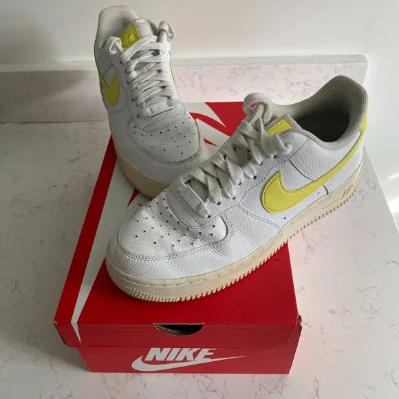 Nike Air Force 1 Low Top Sneakers White Yellow Leather Women's Sz 9.5 315115-153