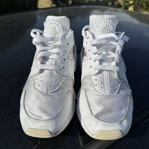 Nike Air Huarache Triple White Sneakers Size 10.5 US Men's Shoes Classic Style