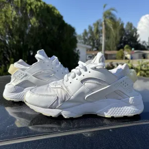 Nike Air Huarache Triple White Sneakers Size 10.5 US Men's Shoes Classic Style
