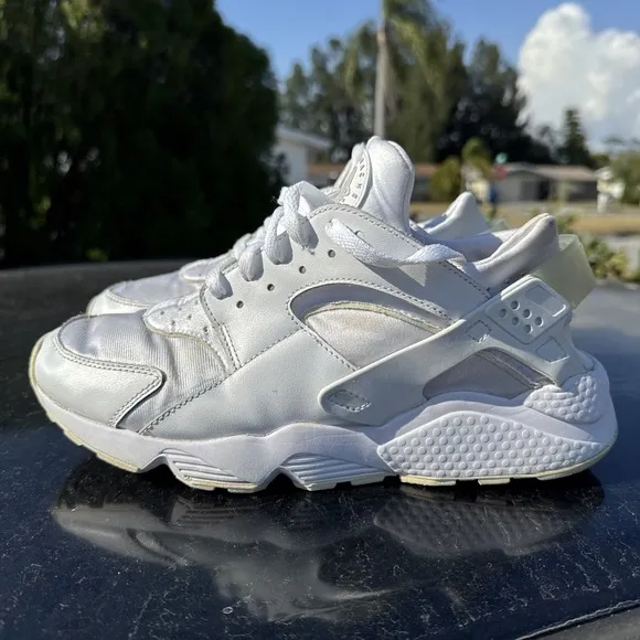 Nike Air Huarache Triple White Sneakers Size 10.5 US Men's Shoes Classic Style