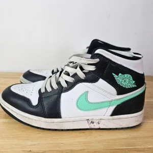 Nike Air Jordan 1‎ Mid Green Glow White Black DQ8426-103 Men's Size 8 Sneakers