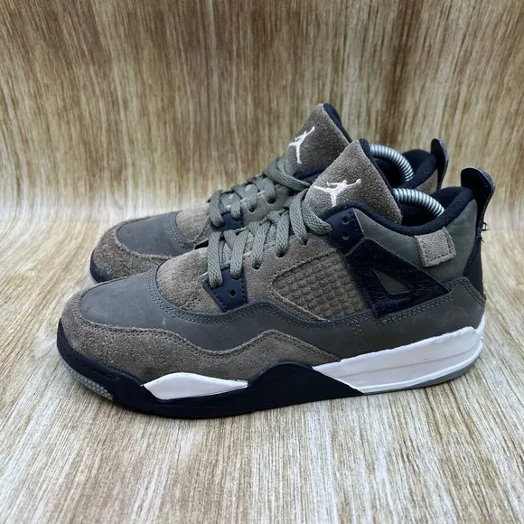 Nike Air Jordan 4 Retro SE Youth Size 3Y Craft Medium Olive Sneakers FB9929-200