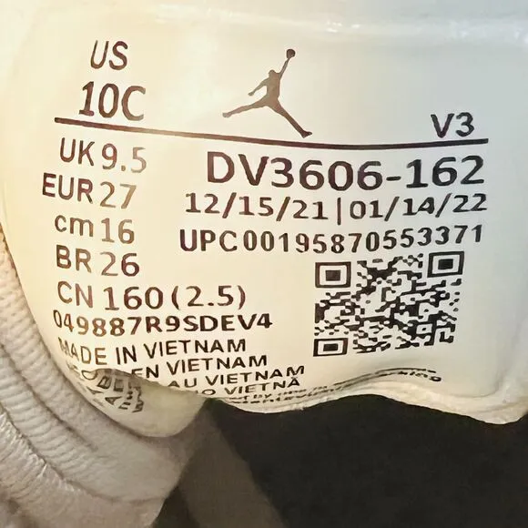 Nike Air Jordan 6 Retro Boys 10C White Red Leather Athletic Shoes Sneakers