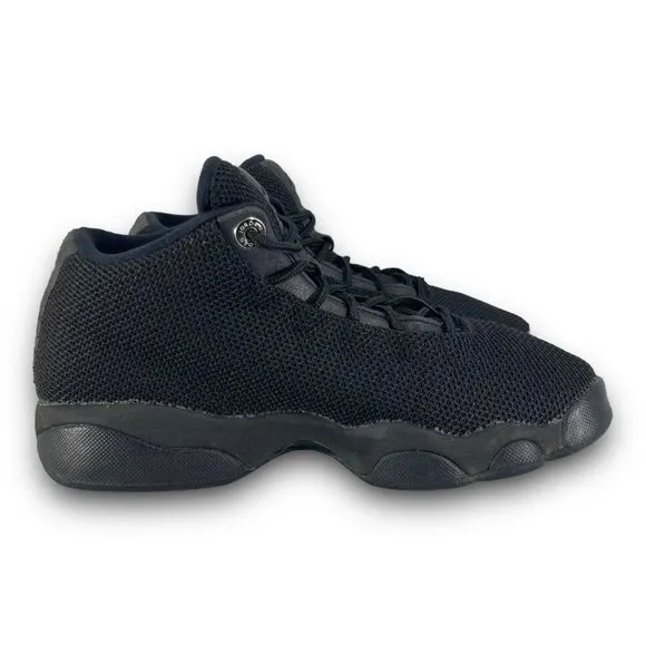 Nike Air Jordan Horizon Sneakers 845099-010 Low Top Black Youth 4.5 Women 6