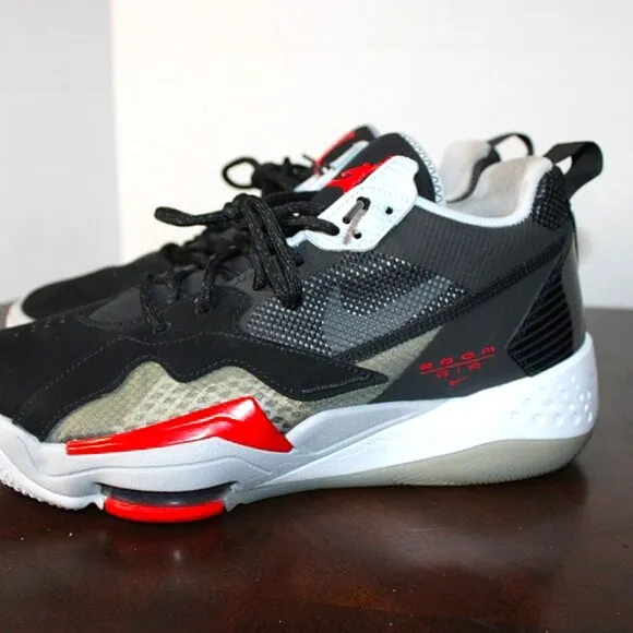 Nike Air Jordan Zoom 92 CK9183-001 Men’s Size 9.5 Black Red Gray Streetwear