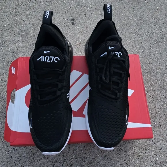 Nike Air Max 270 Black Sneakers Women Size 11.5