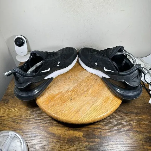 Nike Air Max 270 Black White Shoe Sneakers Men's Size 11 AH8050-002