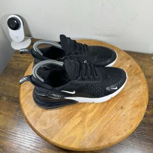 Nike Air Max 270 Black White Women's Size 6 Shoes Sneakers 943345-001