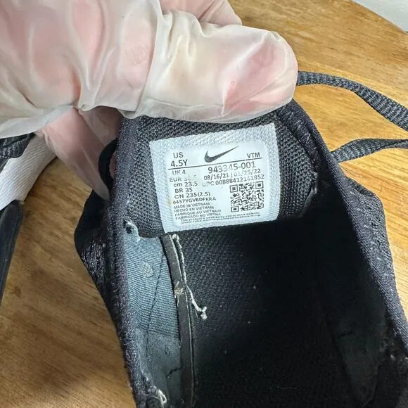 Nike Air Max 270 Black White Women's Size 6 Shoes Sneakers 943345-001