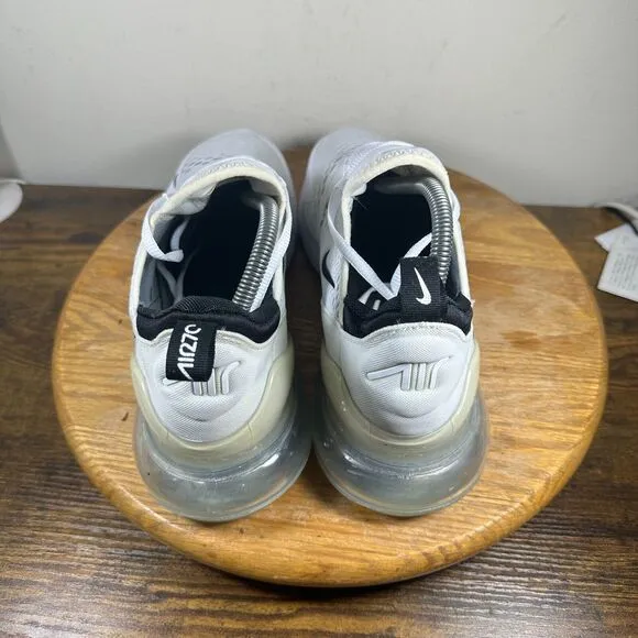 Nike Air Max 270 Men's Size 10 White Black Shoes Sneakers AH8050-100