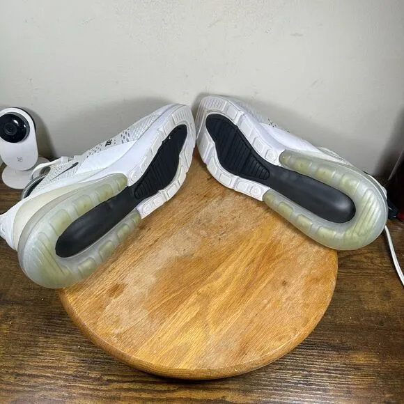 Nike Air Max 270 Men's Size 11.5 White Black Shoes‎ Sneakers AH8050-100