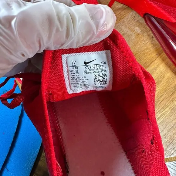 Nike Air Max 270 Varsity Red Men's Size 11 Shoe Sneakers CV7544-600