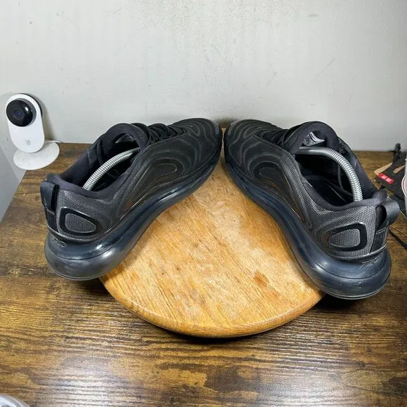 Nike Air Max 720 Triple Black Sneakers Shoe Men's Size 11 AO2924-007