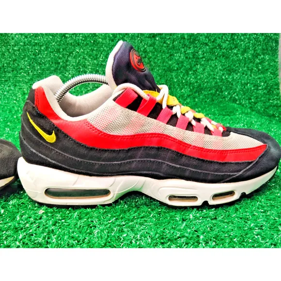 Nike Air Max 95 Essential Sneakers Men's Size 10 Red Black Low Cut AT9865-101
