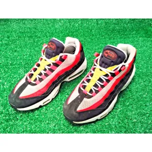 Nike Air Max 95 Essential Sneakers Men's Size 10 Red Black Low Cut AT9865-101