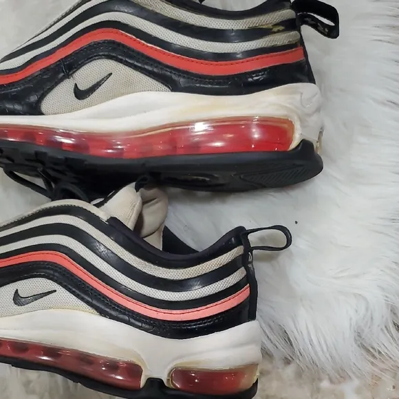 Nike  Air Max 97 Chicago Bulls Black and Red Sneakers with Ripple Design