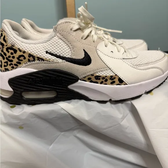 Nike Air Max Excee White and Black with Cheetah print - Air Max Cushioning