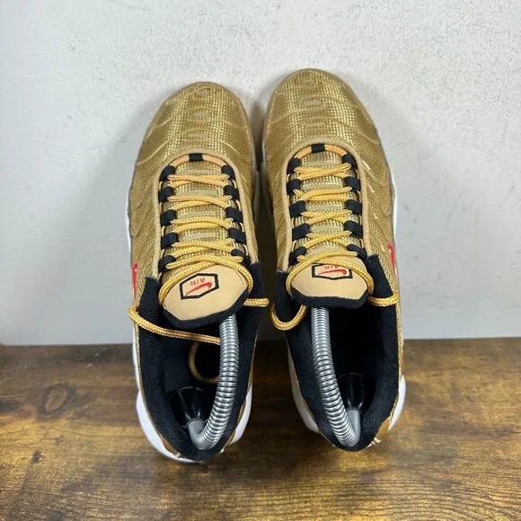 Nike Air Max Plus TN AR0259-700‎ Metallic Gold Varsity Sneakers Women's Size 6