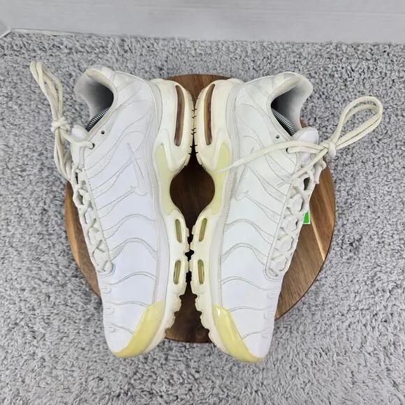 Nike Air Max Plus Triple White Leather Athletic Sneakers Mens 10.5 AJ2029-100