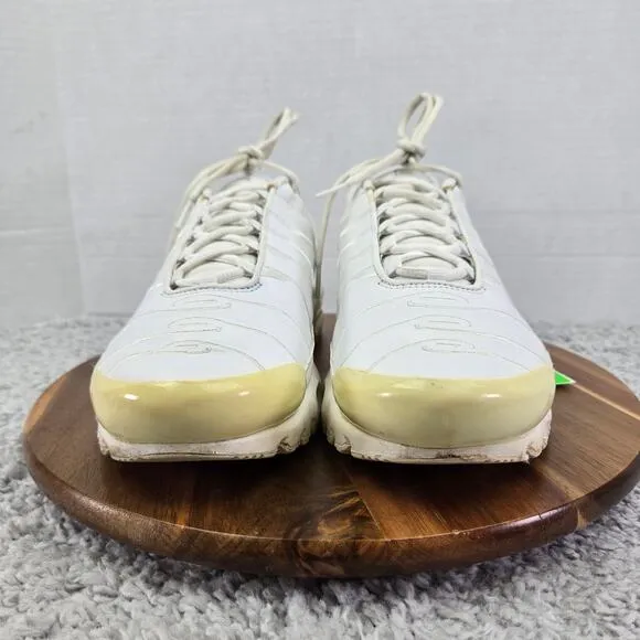 Nike Air Max Plus Triple White Leather Athletic Sneakers Mens 10.5 AJ2029-100