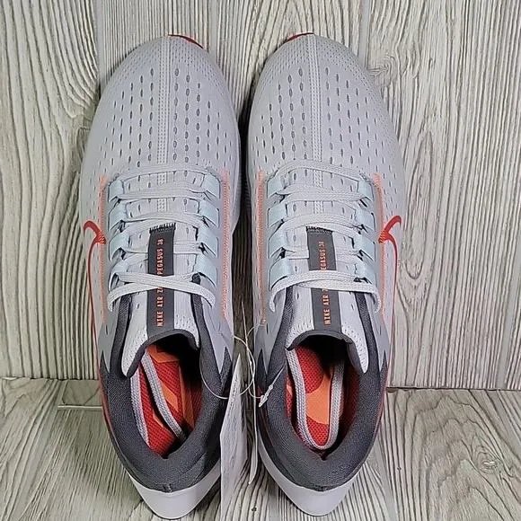 Nike Air Zoom Pegasus 38 Pure Platinum Athletic Sneakers Mens Size 10 NEW