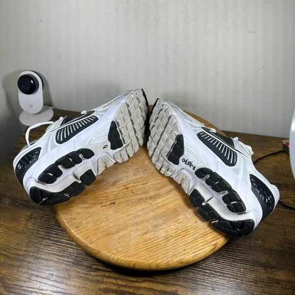 Nike Air Zoom Vomero 5 White Black Mens Size 8 Shoes Sneakers FB9149-101