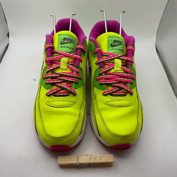 Nike Airmax 90 LTR bolt green sneakers size 2 youth