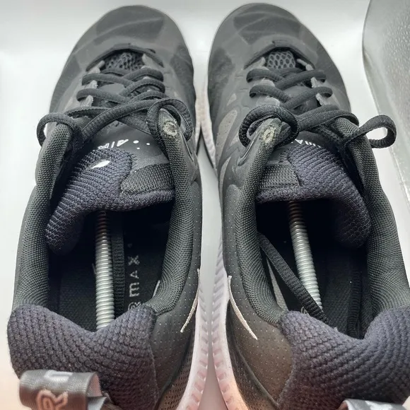 Nike AirMax Genome Mens black sneakers size 15