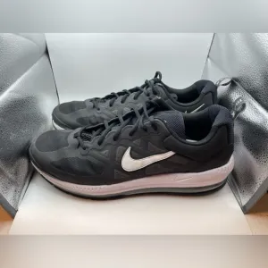 Nike AirMax Genome Mens black sneakers size 15