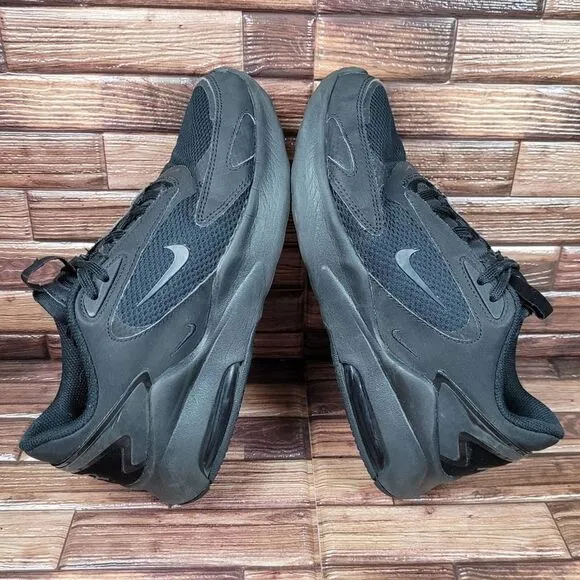 Nike Air Max Bolt Triple Black Running Athletic Sneakers Womens Size 8.5