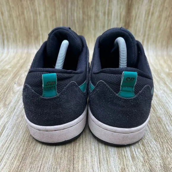 Nike‎ Alleyoop SB Men's Size 11 Black Green Sneakers Shoes Low Top CJ0882-007
