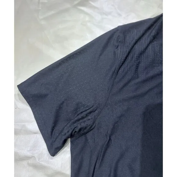 Nike A.P.S. Mens Large DriFIT ADV Short-Sleeve Black Versatile Shirt FN2971-010