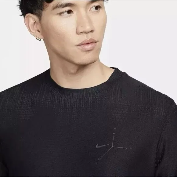 Nike A.P.S. Mens Large DriFIT ADV Short-Sleeve Black Versatile Shirt FN2971-010