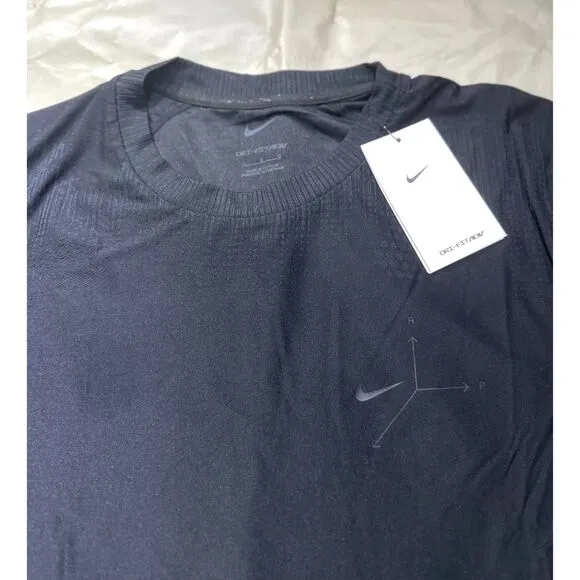 Nike A.P.S. Mens Large DriFIT ADV Short-Sleeve Black Versatile Shirt FN2971-010