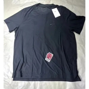 Nike A.P.S. Mens Large DriFIT ADV Short-Sleeve Black Versatile Shirt FN2971-010