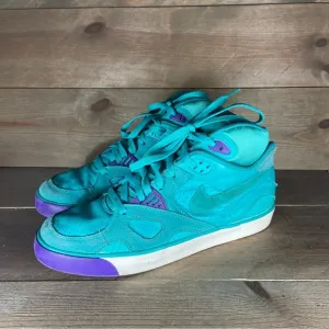 Nike auto trainer Mens size 9.5 shoes green teal athletic training sneakers