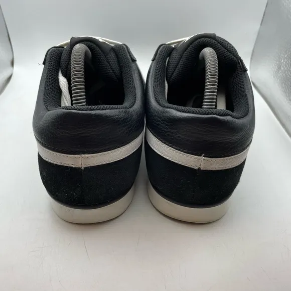 Nike Avid men’s black suede sneakers size 8