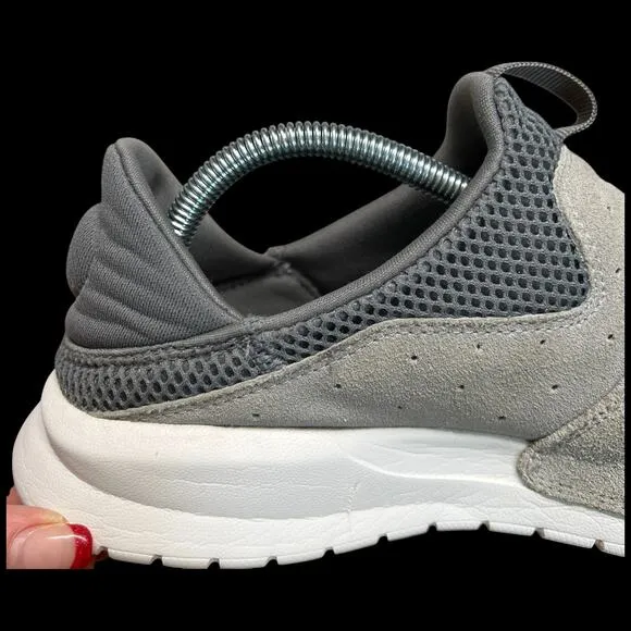 NIKE Benassi Men's Size 10 Wolfe GrayTraining Sneakers Slip On Suede Shoe