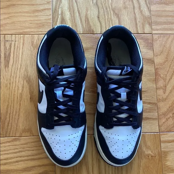 Nike Black and White Dunk Low-Top Sneakers Size 9.5 Style DD1503-101.