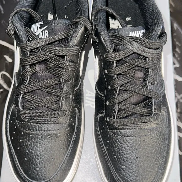 Nike Black and White Leather Sneakers